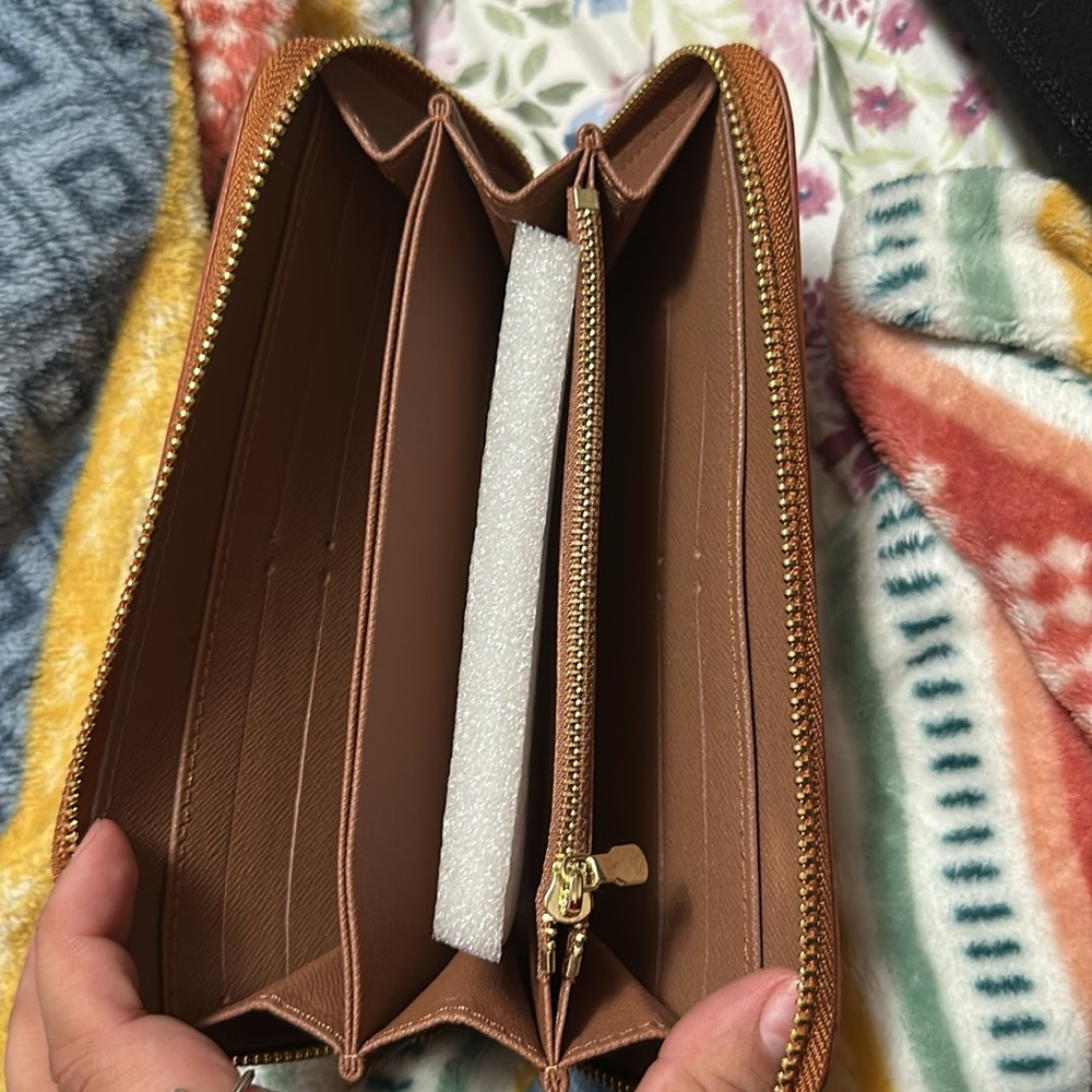 Wallet - Picture 2 of 2